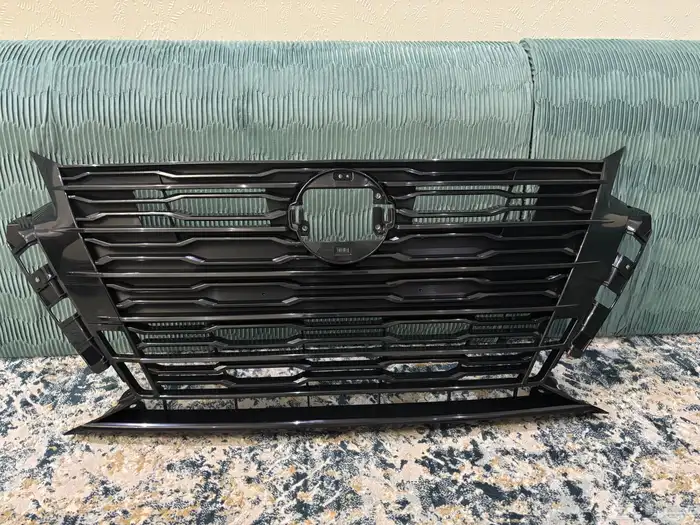 متوفر قطع نيسان تجاري على حسب طلبك توفر بسعر ممتاز 0