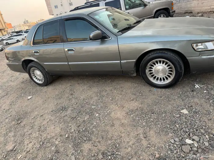 فورد قراند ماركيز موديل 2002 2