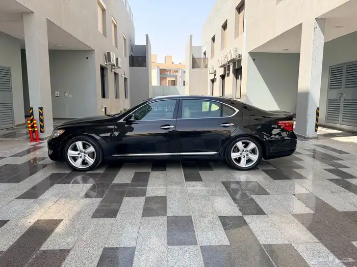 لكزس LS460L مديل 2012 اسود 1