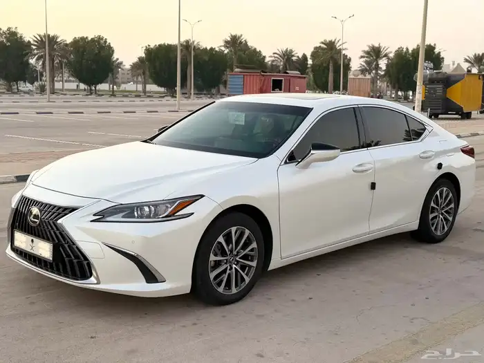 لكزس ES250 2023 فئه AA استاندر 11