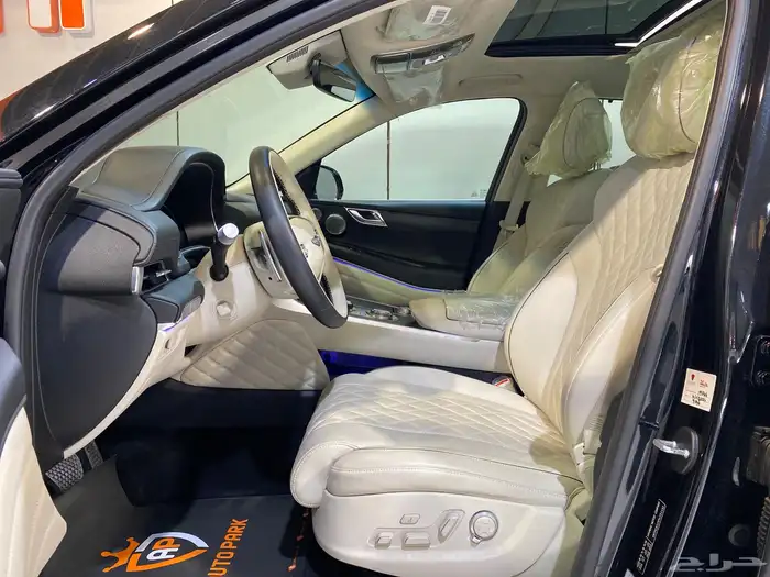 جنسس GV80 2023 ( رويال ) العداد 17 الف فقط 12