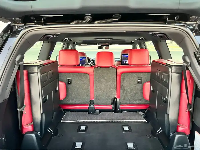 لكزس 2020 LX570 بحاله ممتازة 19