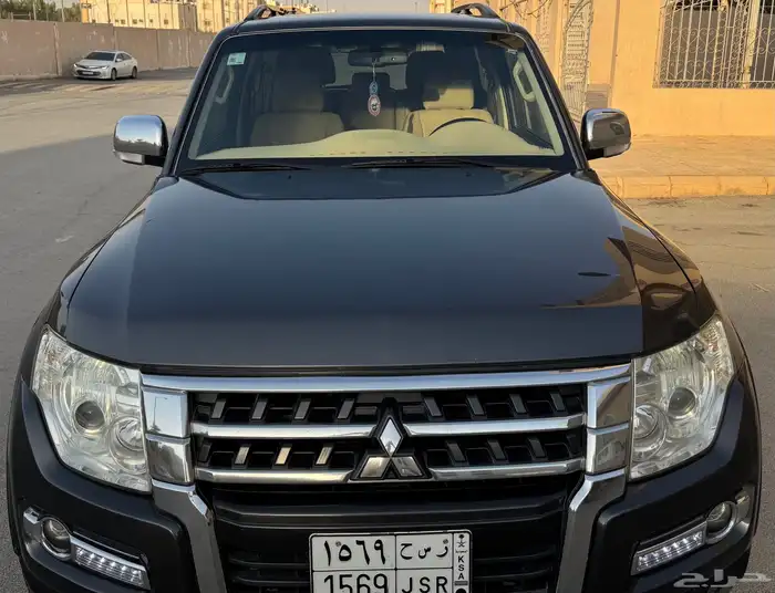 للبيع باجيرو 2016 فل 3800 مجهز للبر بالكامل 4