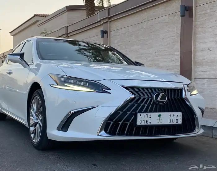 لكزس ES250 فل كامل مالك واحد ماشاء الله 1