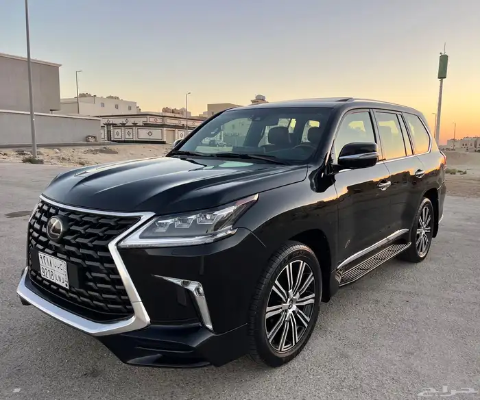 لكزس 2020 LX570 بحاله ممتازة 4