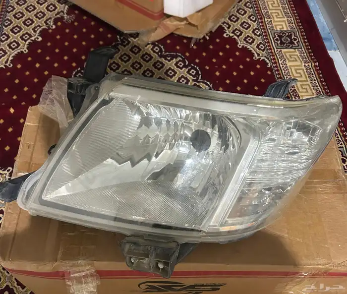 شمعات هايلوكس 2015 الى 2012 أصلي وكاله 2