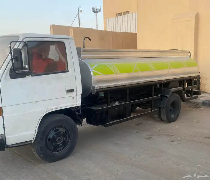 للبيع دينا وايت ايسوزو 4