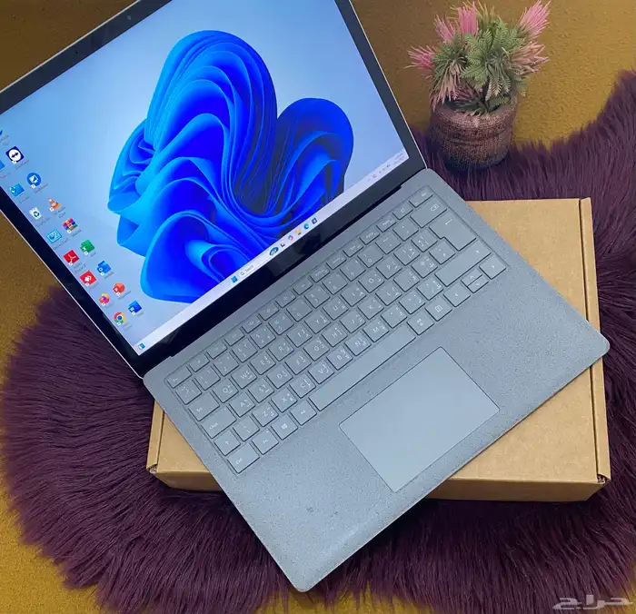 مايكروسوفت سيرفيس لابتوب شاشه لمس كورi5 8 جيجا رام 256 ssd 11