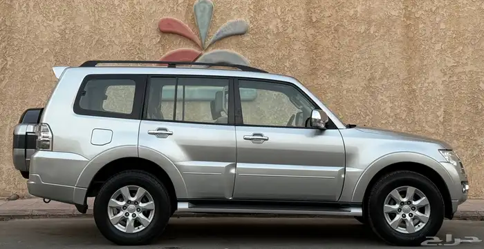 باجيرو 2020 GLS نص فل 8