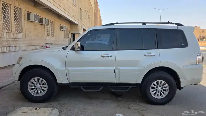 باجيرو 2016 نظيف معدل للبيع 0