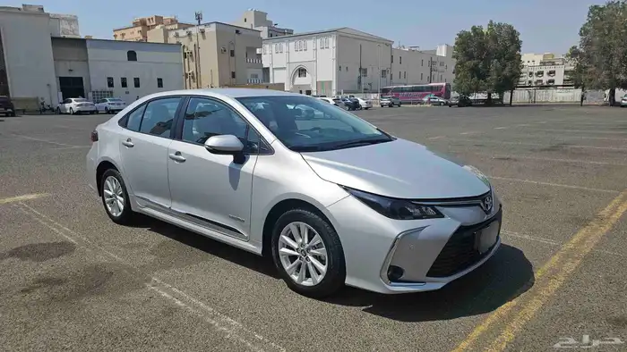 كورولا2024  مكينة1.5  XLi مطور  مالك أول  وكالة ممشى 18ألف 3