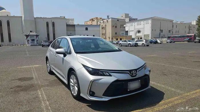 كورولا2024  مكينة1.5  XLi مطور  مالك أول  وكالة ممشى 18ألف 4
