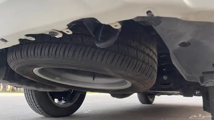 تويوتا لاندكروزر بنزين رقم 3 موديل 2022 34