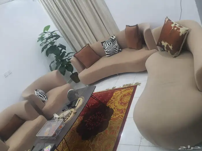 ثلاث اطقم كنب للبيع 7