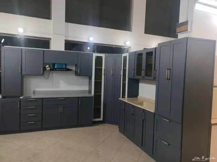 زجاج سكريت واجهات مكاتب درابزينات شاورات والمنيوم 3