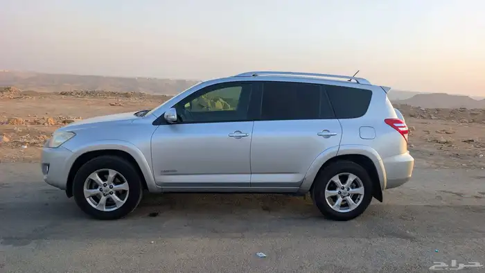 تايوتا RAV4 2012 3