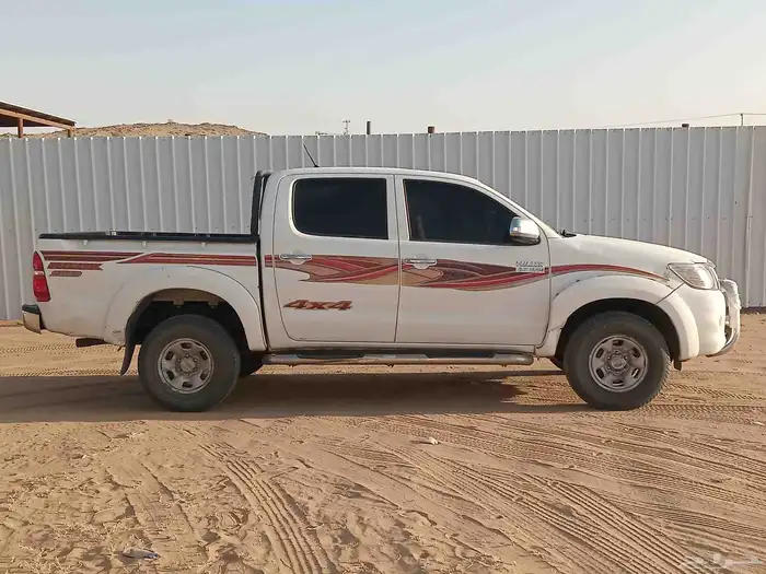 تويوتا هايلوكس 2012 5