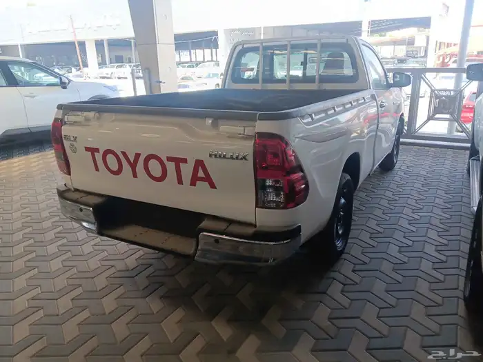 تويوتا هايلوكس غماره بنزين موديل 2025 1