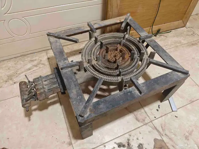 غاز خمس روس مع فرن وغاز طبخ ذبايح 3