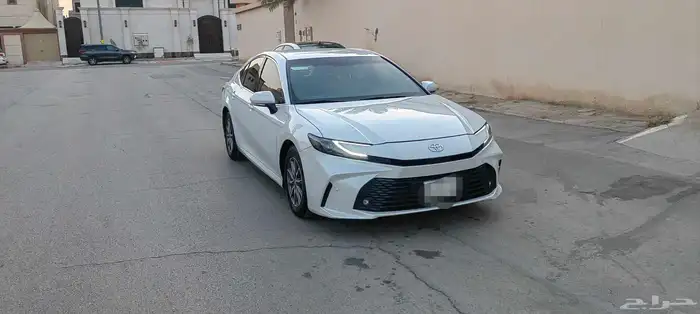 تويوتا كامري 2025 1