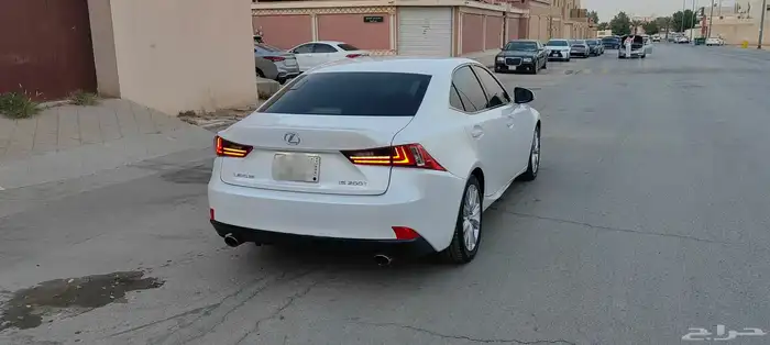 لكزس 2016 ls200t 5