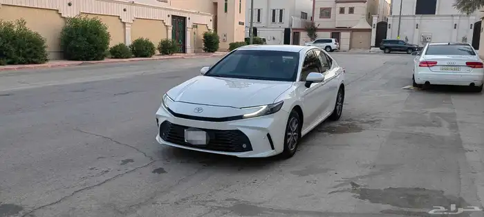 تويوتا كامري 2025 0
