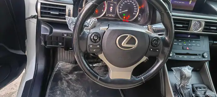 لكزس 2016 ls200t 9