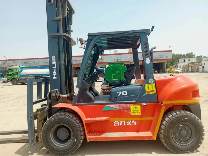 رافعه شوكيه سكين فوركليفت للايجار في جده 1