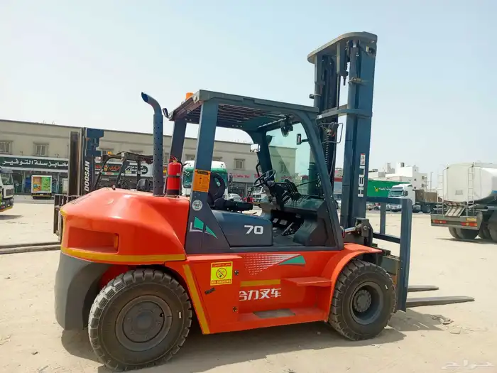 رافعه شوكيه سكين فوركليفت للايجار في جده 3