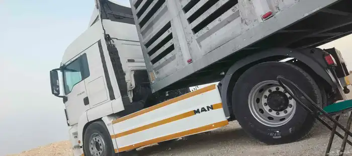 تريلا نقل اغنام طول 17.م.مرياع لتحميل نقل اغنام جميع انحاء ا 0
