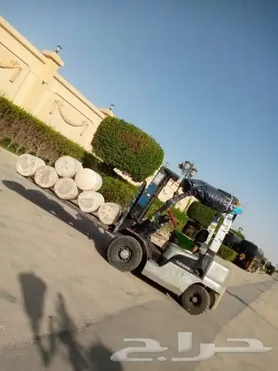 يتوفر لدينا رافعه شوكيه للإيجار الشهري واليومي 2