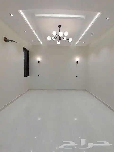 للبيع روف علوي مع ملحق تشطيب راقي من 700الف بحي النزهة 14