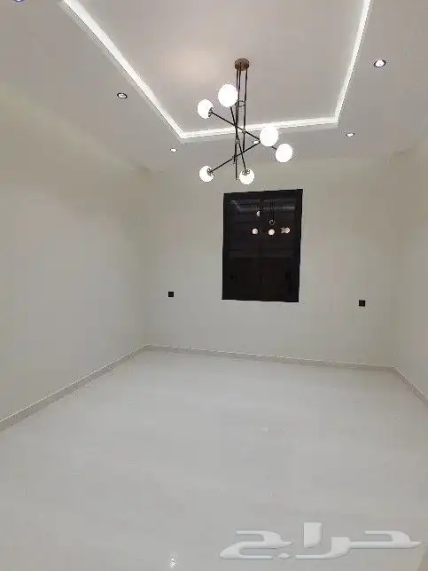 للبيع روف علوي مع ملحق تشطيب راقي من 700الف بحي النزهة 10