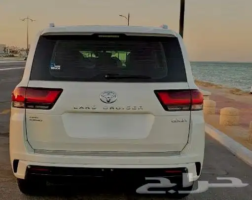 عرض غير. تويوتا لاندكروزر (2024) GXR سعودي عبداللطيف جميل.. 6