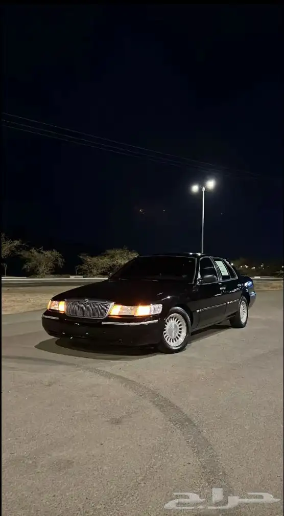 فورد جراند ماركيز مديل 2001 الممشى 497 الف 2