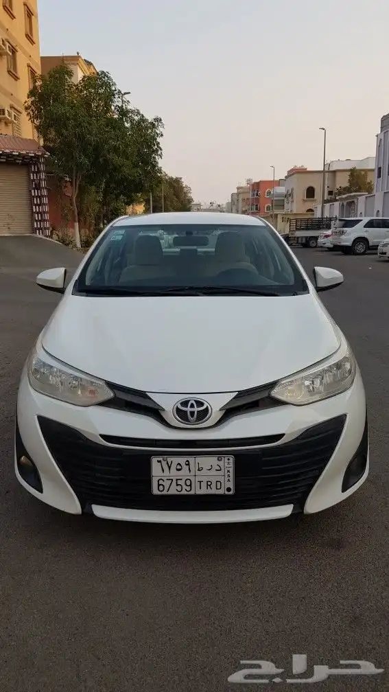 تويوتا يارس 2018 1