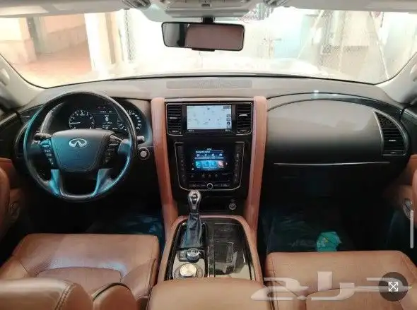للبيع انفنيتي QX80 2021 بودي وكالة 9