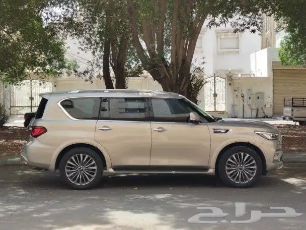 للبيع انفنيتي QX80 2021 بودي وكالة 40