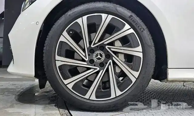مرسيدس بنز E300 موديل 2024 استيراد كوريا 16