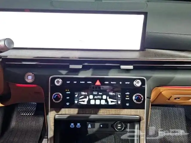 جنسس جي  ي 80 GENESIS GV80 2024 12