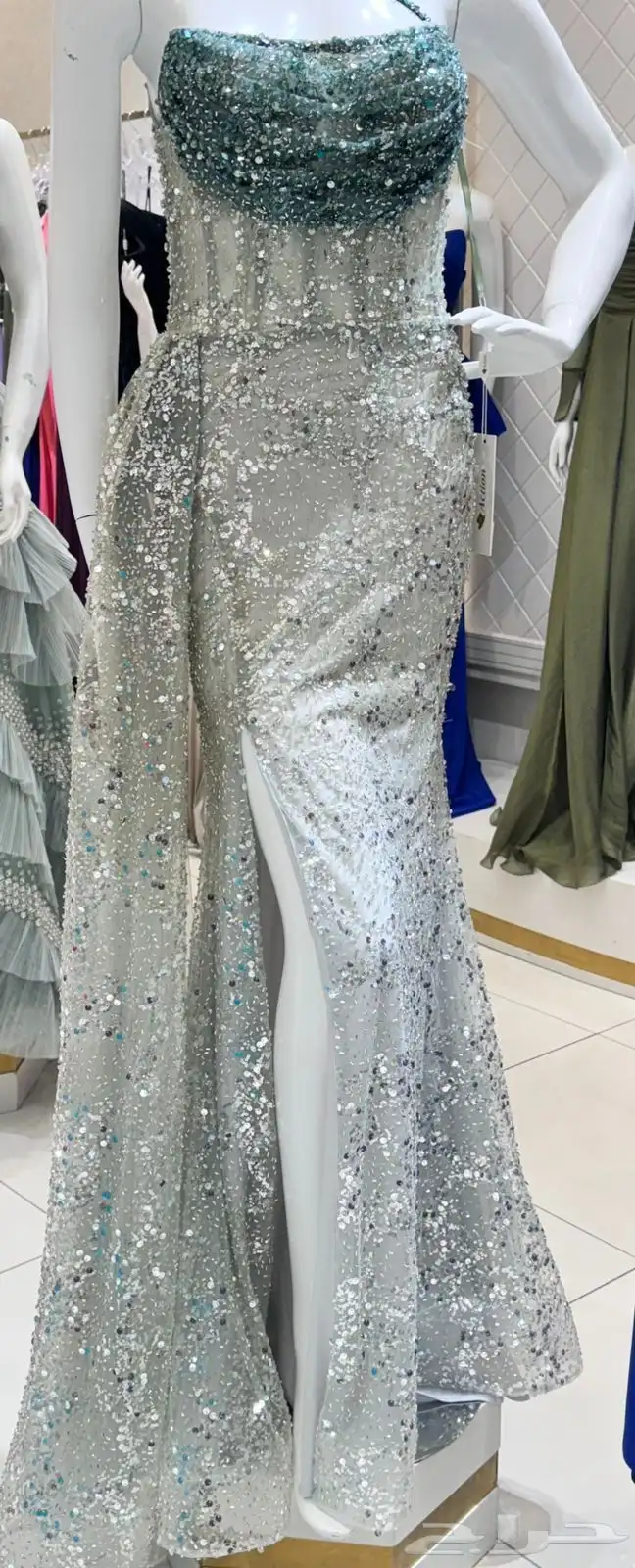 فساتين 0