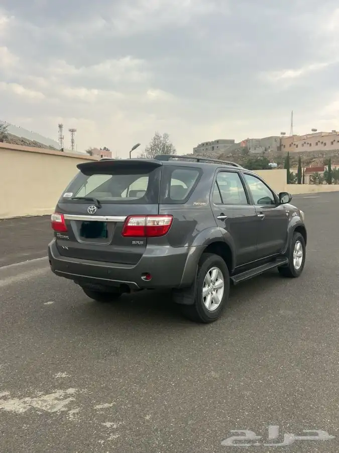 فورشنر سعودي سته سلندر 2009 4