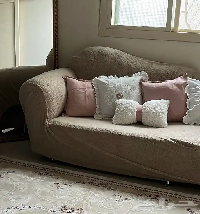 اريكة للبيع 1