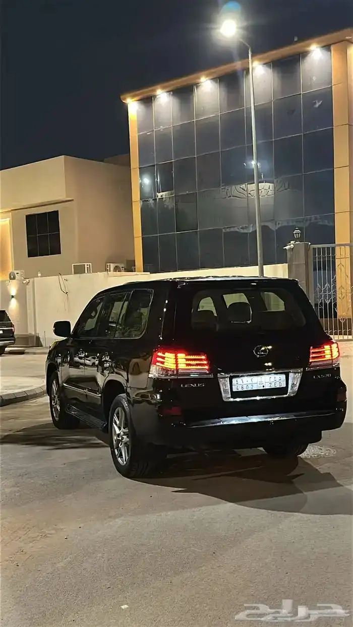 لكزس LX570 2012 مخرن 9