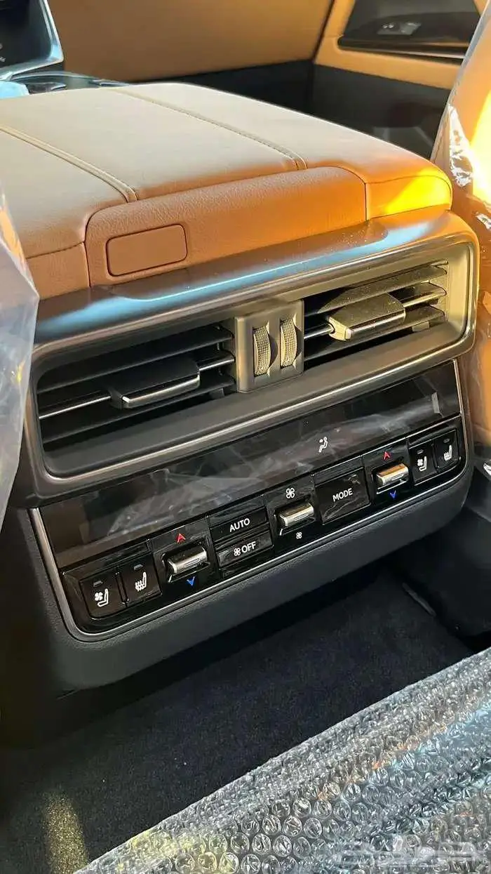 ليكزس LX 600 BB 3