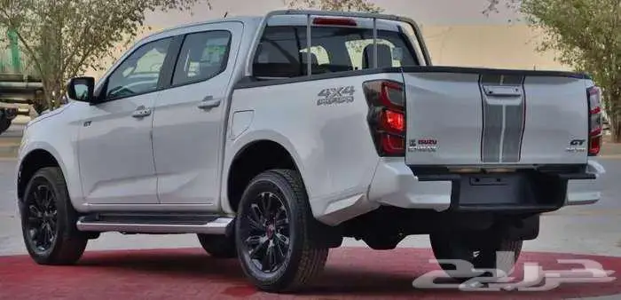 ايسوزو دي ماكس GT 2025 4
