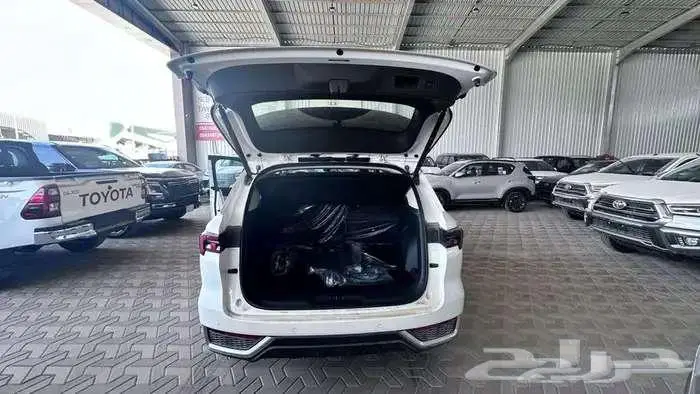 فورد تيرتورى تيتانيوم بلس 2025 3