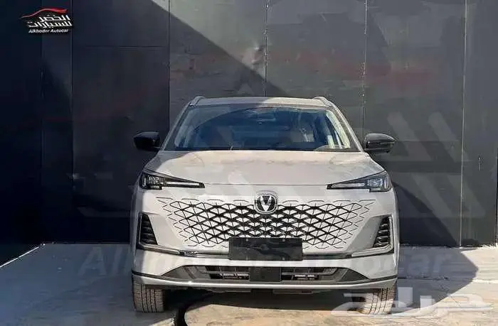 شانجان يوني اس 2026 اليت لدى شركة الخضر للسيارات 1