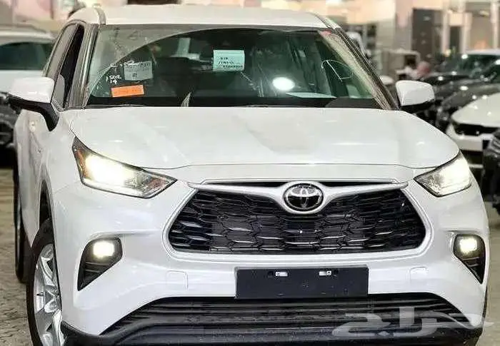 تويوتا هايلاندر LE دبل 2025 1