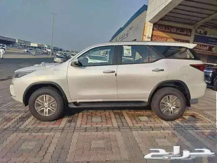 تويوتا فورشنر 2025 ديزل 4X4 سعودي 5